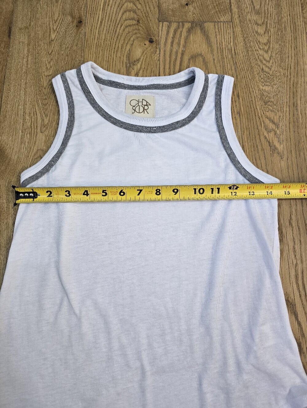Chaser White Tank Top with Gray Trim Extra Small - Picture 5 of 6